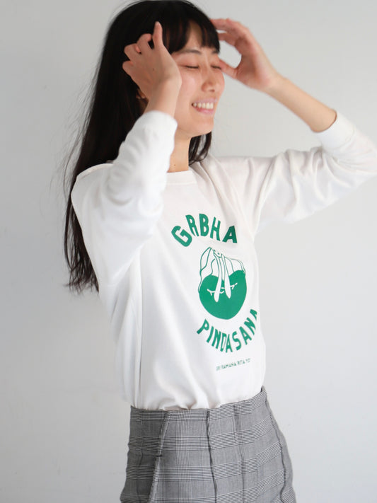SRI.RAMANA.RITA.YOGUE /GARBHA PINDASANA ロングTシャツ(white×Green)