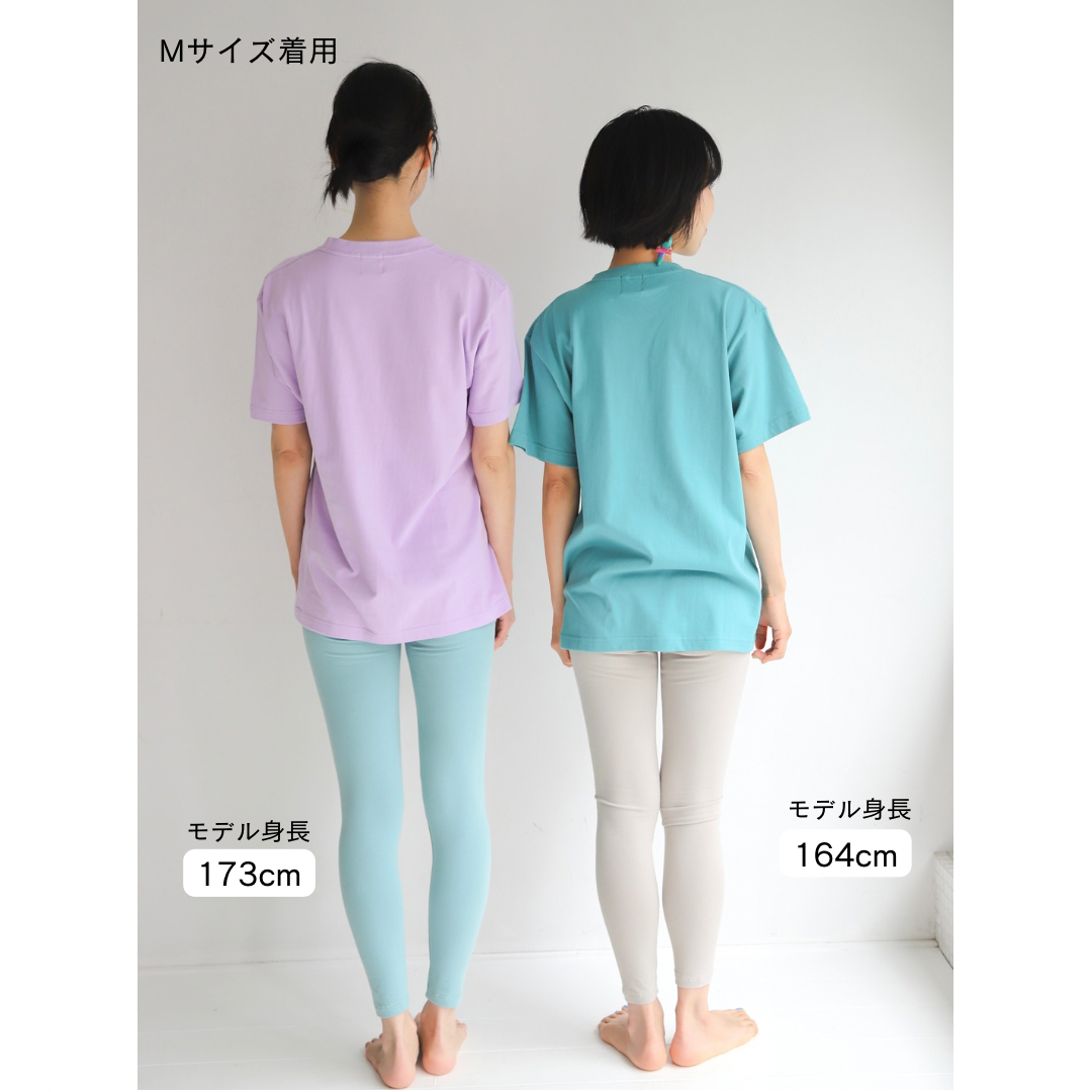 SRI.RAMANA.RITA.YOGUE Utthita Trikonasana  Tシャツ（ライトブルー×レッド）