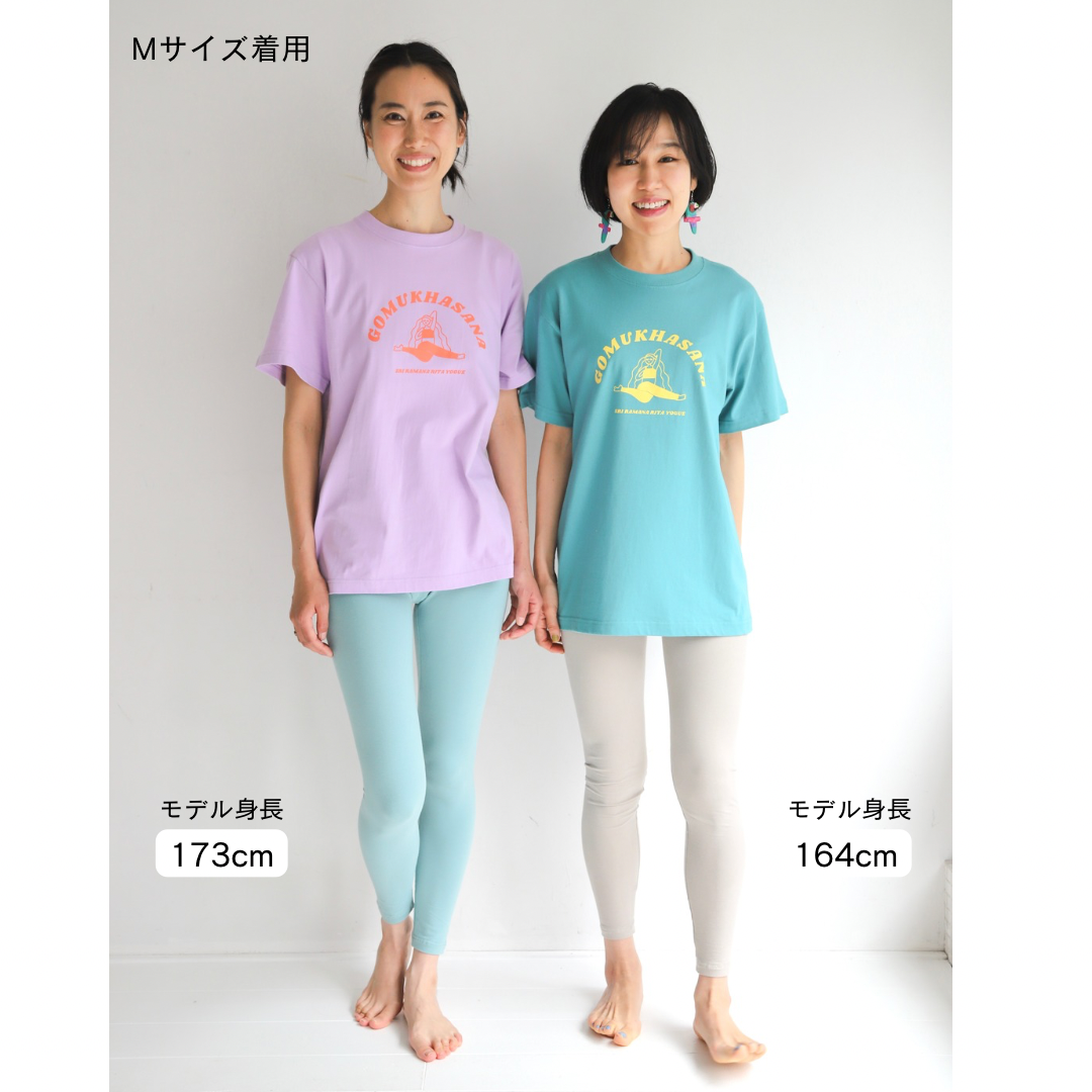 SRI.RAMANA.RITA.YOGUE MARJARASANA 猫のポーズ Tシャツ（こげ茶×ピンク）