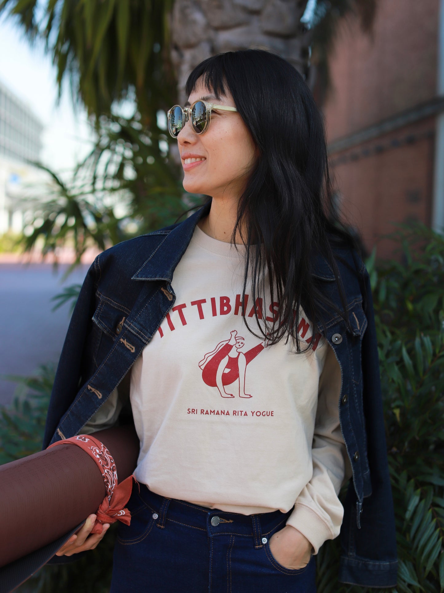 SRI.RAMANA.RITA.YOGUE／TITTBHASANA ロングTシャツ(ベージュ×バーガンディ）
